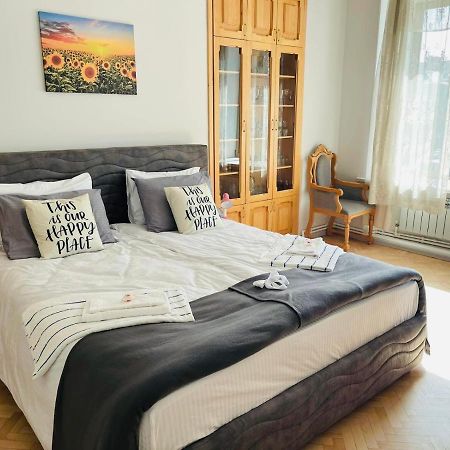 Spacious 2 Bedrooms In The Center Of יירבאן מראה חיצוני תמונה