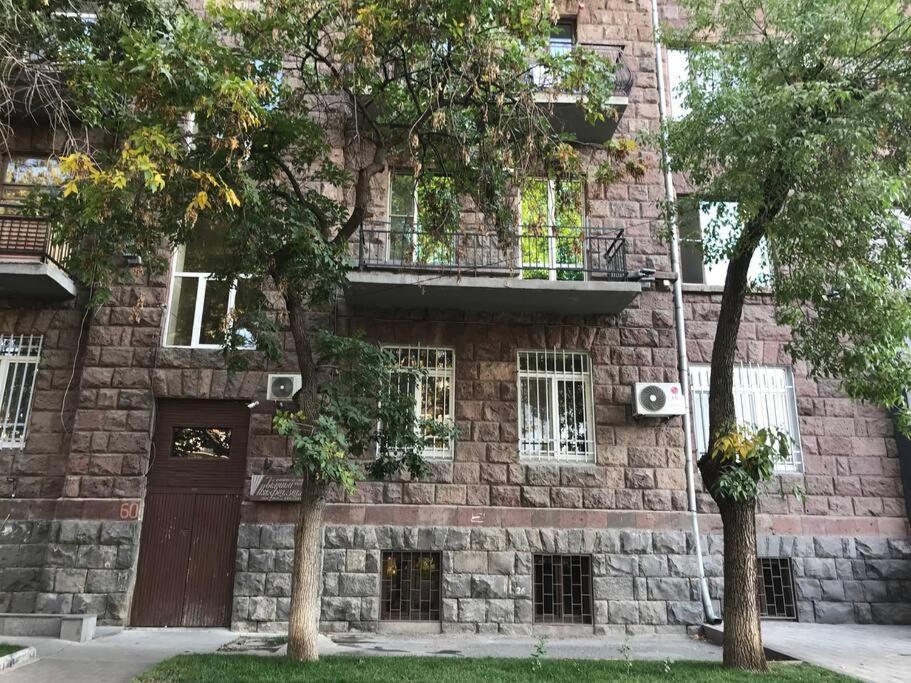 Spacious 2 Bedrooms In The Center Of יירבאן מראה חיצוני תמונה