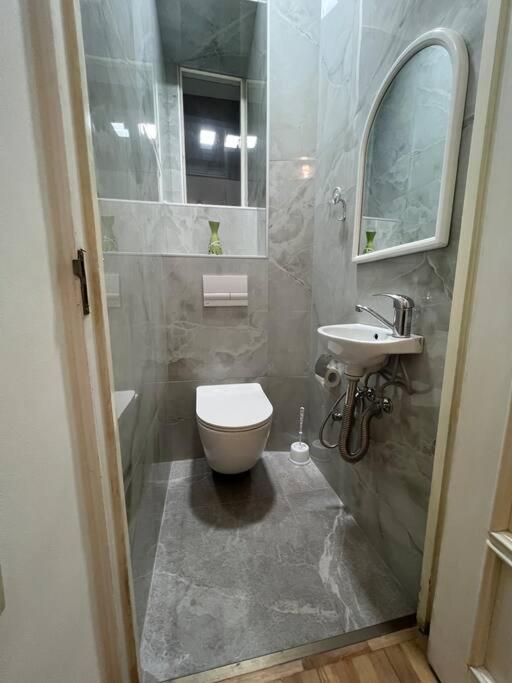 Spacious 2 Bedrooms In The Center Of יירבאן מראה חיצוני תמונה